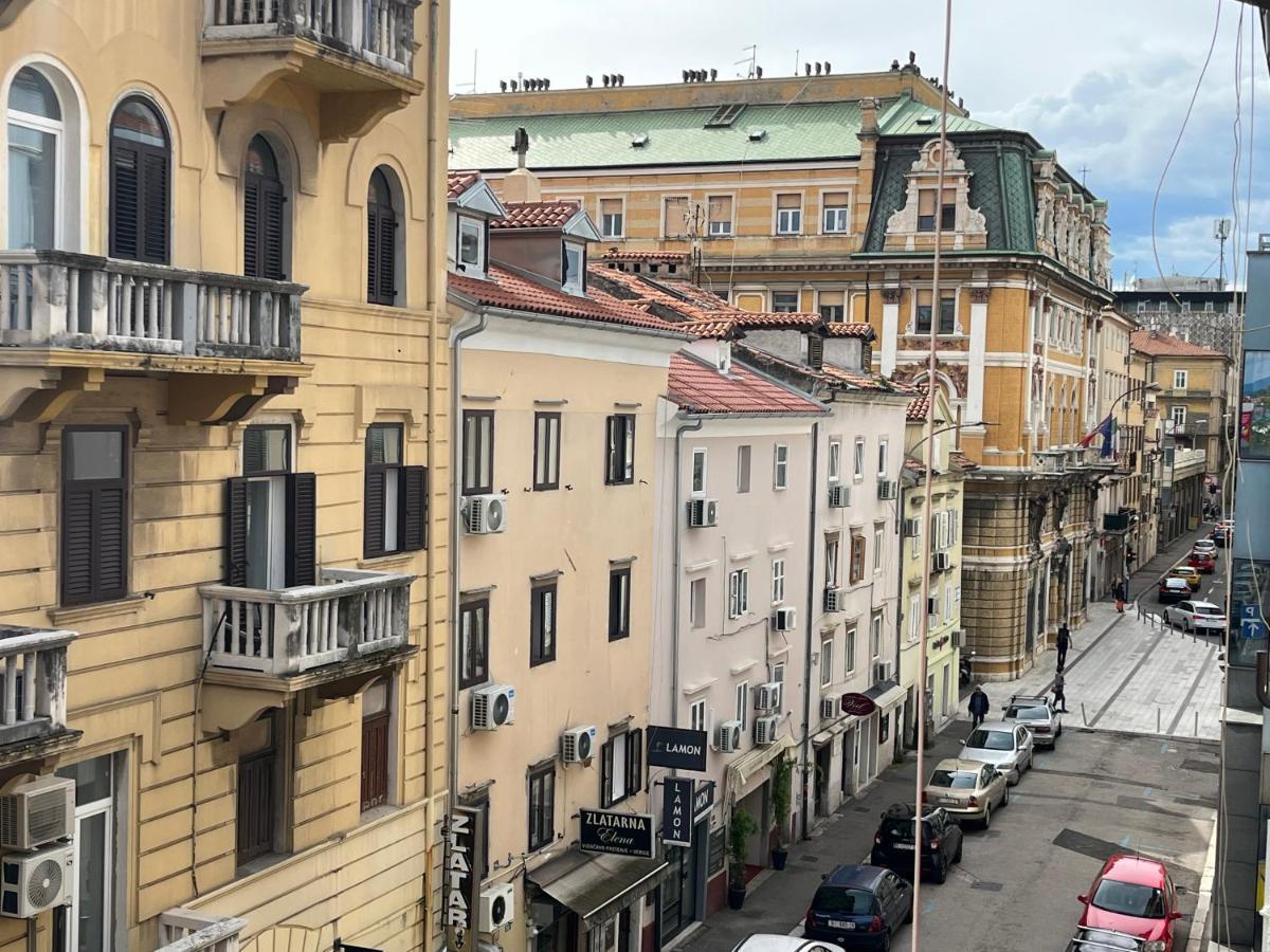 Apartman Lora Apartment Rijeka Ngoại thất bức ảnh